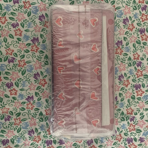 Coach ACCORDION ZIP WALLET IN HEART PRINT COATED CANVAS (COACH F53885) - Picture 3 of 6